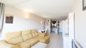 Apartamento en venta de 2 dormitorios en Nueva Andalucia