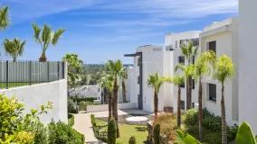 For sale ground floor apartment in Estepona Golf