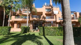 Se vende apartamento planta baja en Alminar de Marbella