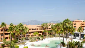For sale apartment in Estepona