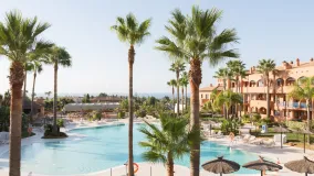For sale apartment in Estepona