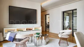 For sale Nueva Andalucia office with 6 bedrooms