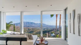 Villa for sale in La Mairena with 6 bedrooms
