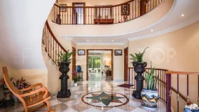 Se vende villa en Atalaya de Rio Verde con 5 dormitorios