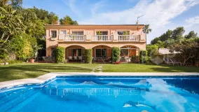 Se vende villa en Atalaya de Rio Verde con 5 dormitorios