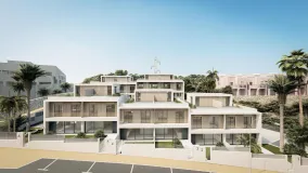 Buy semi detached house in Estepona with 4 bedrooms