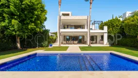 Villa with 6 bedrooms for sale in Nueva Andalucia