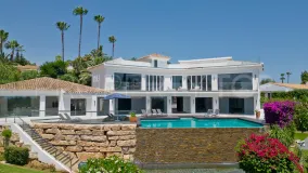 For sale villa in Hacienda las Chapas