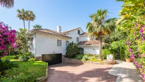 Se vende villa en Los Monteros con 5 dormitorios