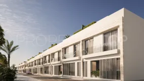 Adosado con 4 dormitorios a la venta en San Pedro de Alcantara