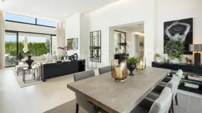 Nueva Andalucia, villa en venta de 5 dormitorios