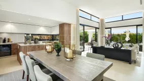 Nueva Andalucia, villa en venta de 5 dormitorios