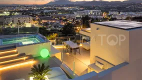 Villa con 4 dormitorios en venta en Nueva Andalucia