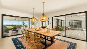 Villa for sale in Guadalmina Baja