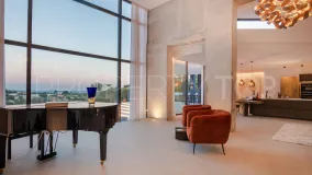 For sale Paraiso Alto villa with 6 bedrooms