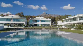 For sale Marbella Golden Mile 4 bedrooms semi detached villa