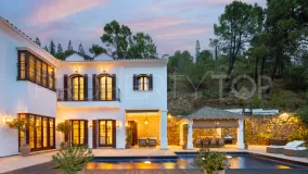 6 bedrooms El Madroñal villa for sale