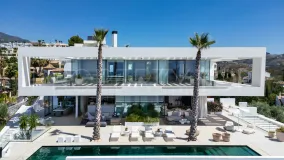 Villa a la venta en La Quinta de 6 dormitorios