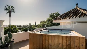 Villa with 5 bedrooms for sale in Nueva Andalucia
