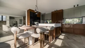 Comprar villa en Nueva Andalucia de 5 dormitorios
