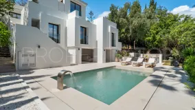 For sale Nueva Andalucia villa with 5 bedrooms