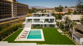 Buy 5 bedrooms villa in Mijas Costa
