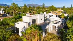 Villa con 4 dormitorios a la venta en Guadalmina Baja