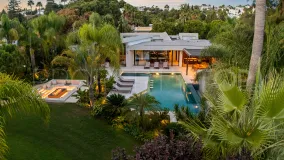 Marbella Este, villa de 5 dormitorios en venta
