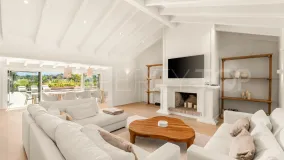 4 bedrooms villa in Altos del Paraiso for sale