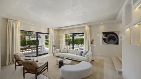 Buy 4 bedrooms villa in La Alqueria