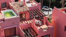 Se vende atico duplex con 3 dormitorios en Estepona Este