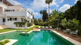 Buy Marbella Golden Mile villa with 5 bedrooms