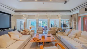 For sale villa with 4 bedrooms in Nagüeles