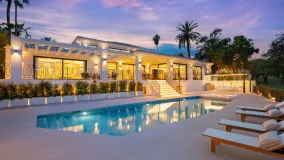 Se vende villa en Nueva Andalucia de 5 dormitorios