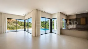 4 bedrooms villa for sale in Elviria