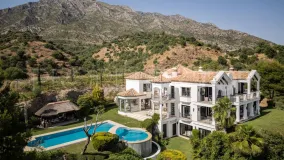 For sale villa with 6 bedrooms in Marbella Hill Club
