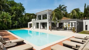 Villa for sale in Las Brisas with 4 bedrooms