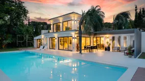 Villa for sale in Las Brisas with 4 bedrooms