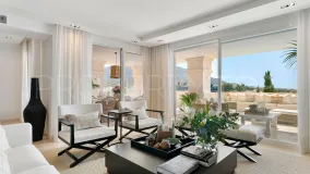 For sale 3 bedrooms apartment in Nueva Andalucia