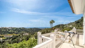 Buy villa in La Zagaleta with 5 bedrooms