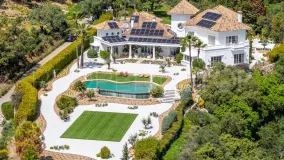 Buy villa in La Zagaleta with 5 bedrooms