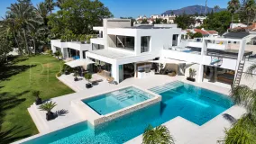 7 bedrooms villa in El Paraiso for sale