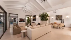 Se vende villa en La Cerquilla con 5 dormitorios