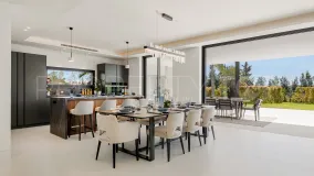 Nueva Andalucia, villa de 5 dormitorios en venta
