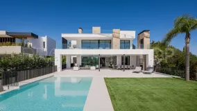 Nueva Andalucia, villa de 5 dormitorios en venta