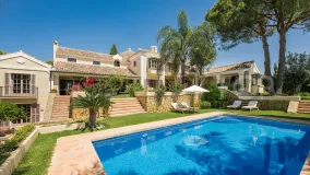 Buy villa in El Madroñal