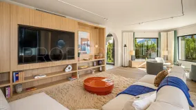 Villa a la venta en Nueva Andalucia con 4 dormitorios