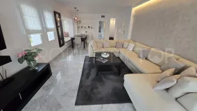 Atico duplex a la venta con 4 dormitorios en Marina Puente Romano