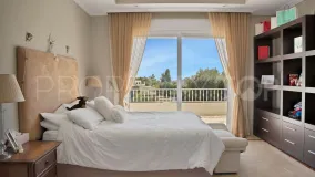Villa en venta con 7 dormitorios en Nueva Andalucia