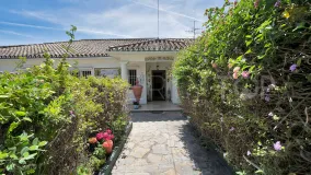 For sale villa in El Paraiso